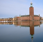 Городская ратуша Стокгольма. (три короны)