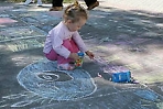 Ко Дню защиты детей - Конкурс рисунка на асфальте (место проведения - верхняя парковка Торговых рядов)