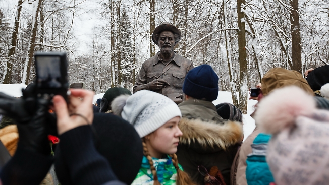 февраль 2015, Открытие памятника Пришвину на Скитских Прудах