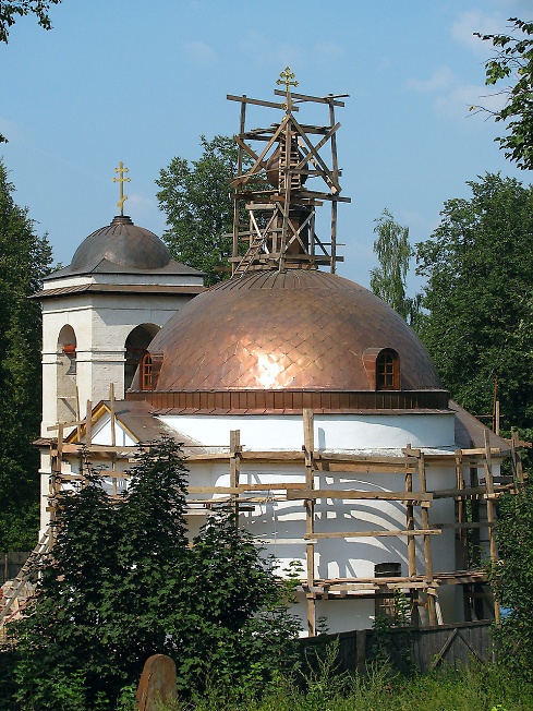 Свято-Духовская церковь на Клементьевском (Никольском) кладбище Сергиева Посада