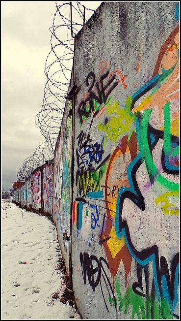 "Берлинская стена"