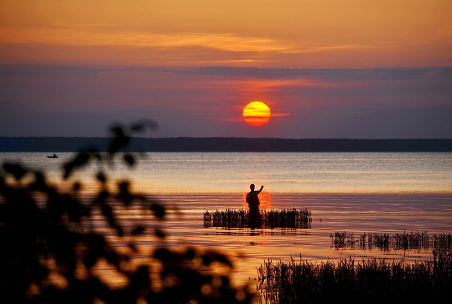 Закат на озере Плещеево