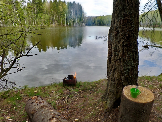 На Лесном озере в предпраздничный день 8 мая.