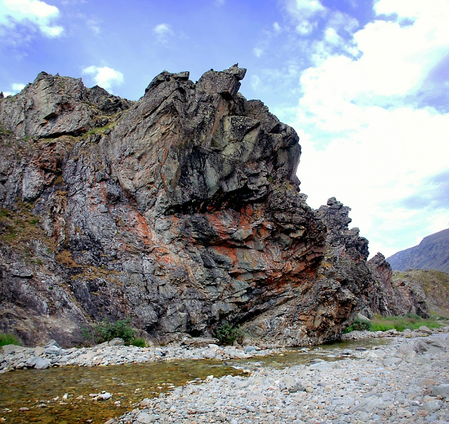 Скалы каньона