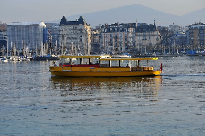 Женева.Водный трамвайчик.