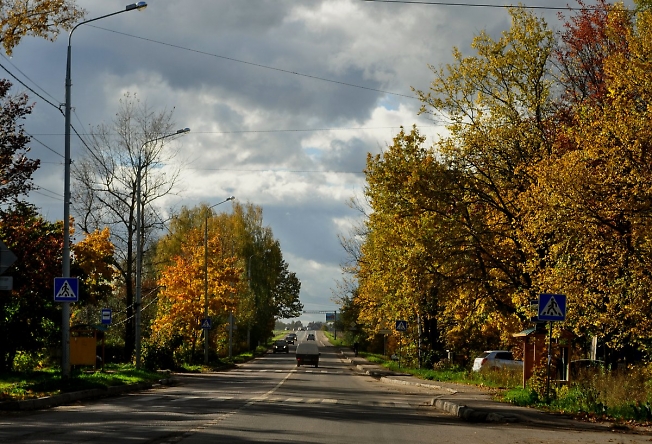 По улице Загорского