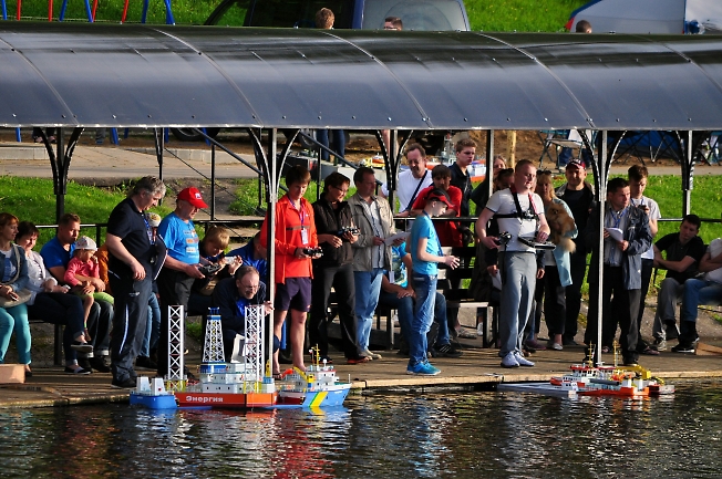 Соревнования по судомодельному спорту на Келарском пруду