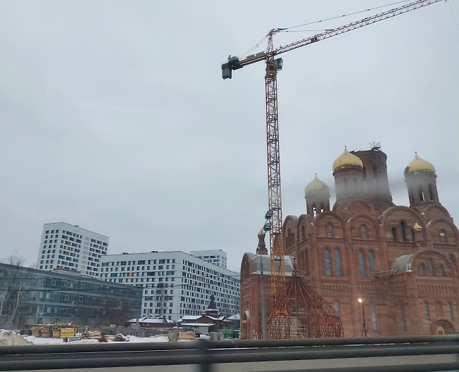 Из окна авто. Москва строится.