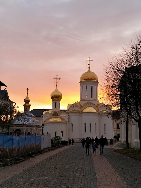 Закат над Троицким собором