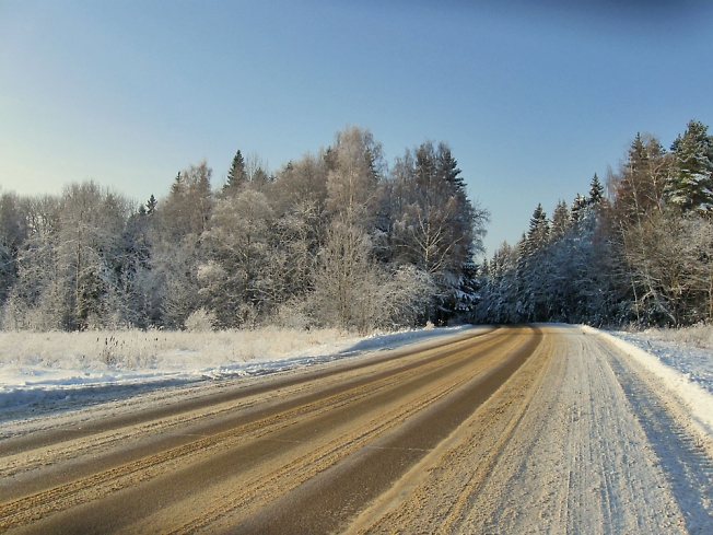 Зимними дорогами