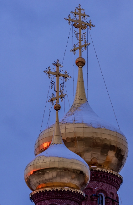 Отблески заката на маковках Черниговского